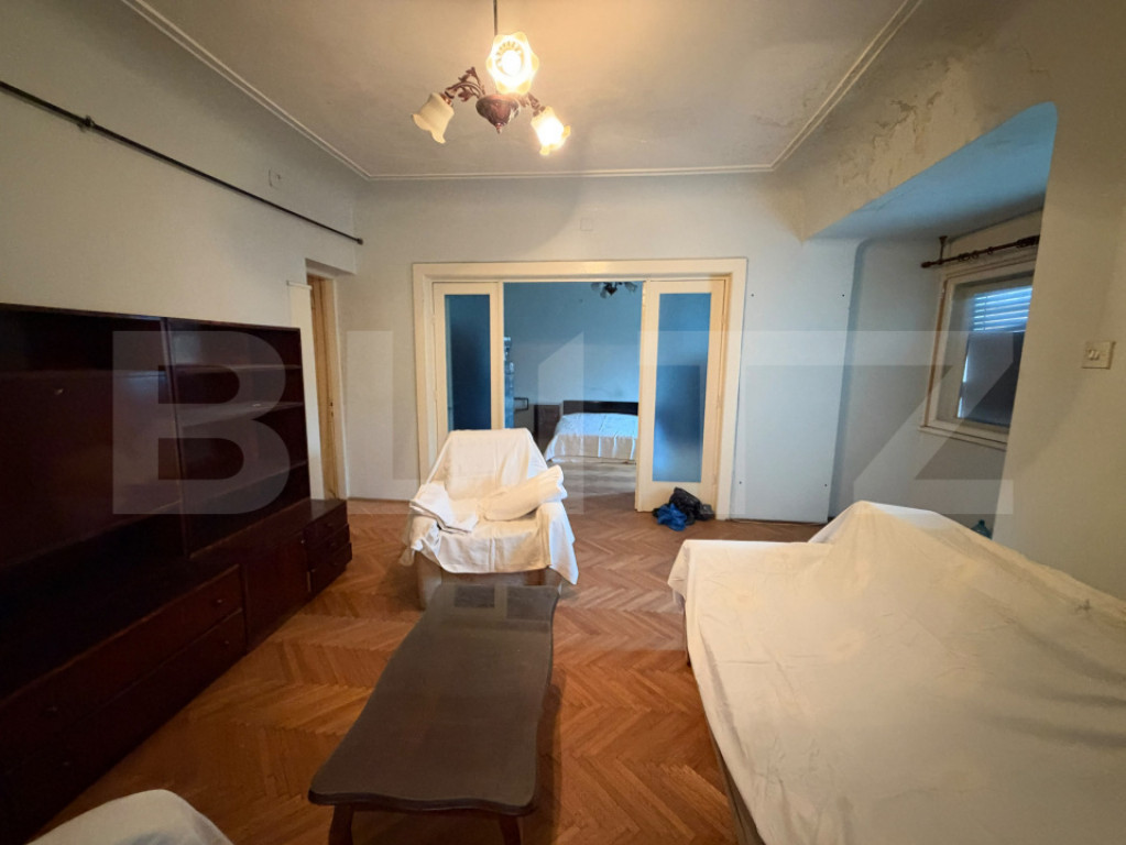 Apartament de vânzare – 4 camere + mansardă, 141 mp, Cen