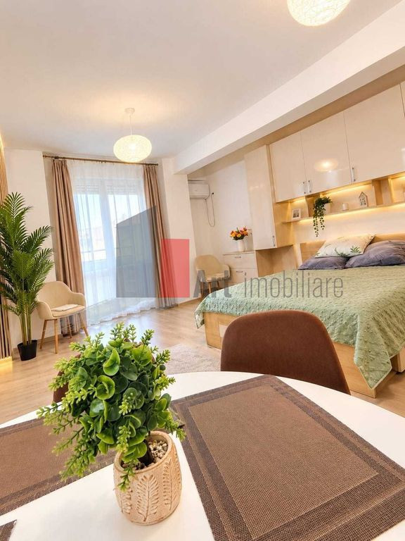 Închiriez garsonieră Rezervelor central