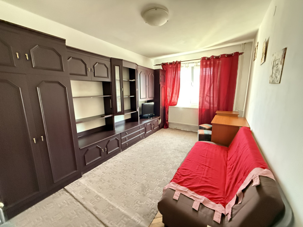Apartament cu o camera, etaj 3, bloc izolat - Olimpia Stadio