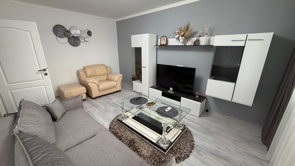 2 CAMERE , APARTAMENT DECOMANDAT , MOBILAT SI UTILAT