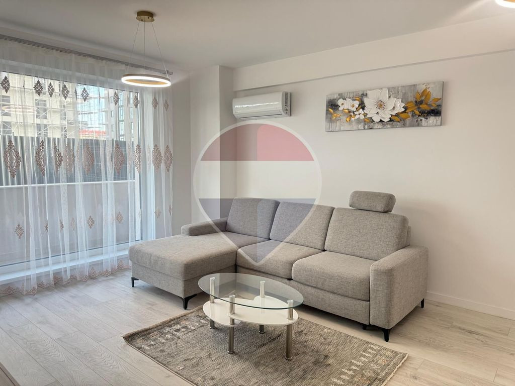 Inchiriere Apartament cu 2 camere, grădină de 62 mp și parcare