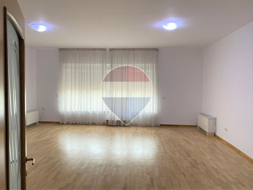 INCHIRIERE Apartament cu 4 camere in zona Herastrau