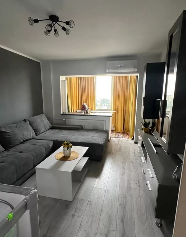Apartament 3 camere decomandat | Renovat | Zona Sagului