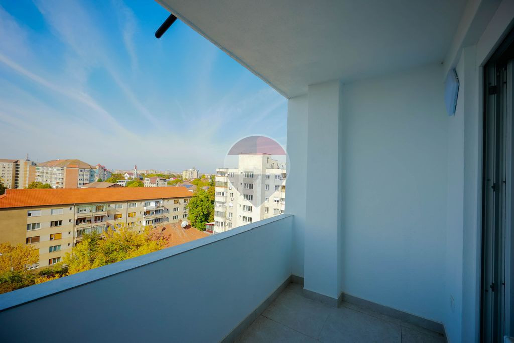 De vânzare apartament cu 3 camere, complet renovat, bulevardul Dacia