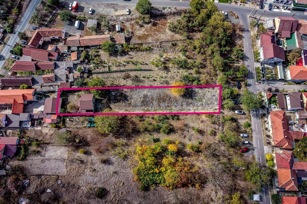 Teren 1.514 mp cu casă P+M Aradul Nou, Strada Posada Comsion 0%