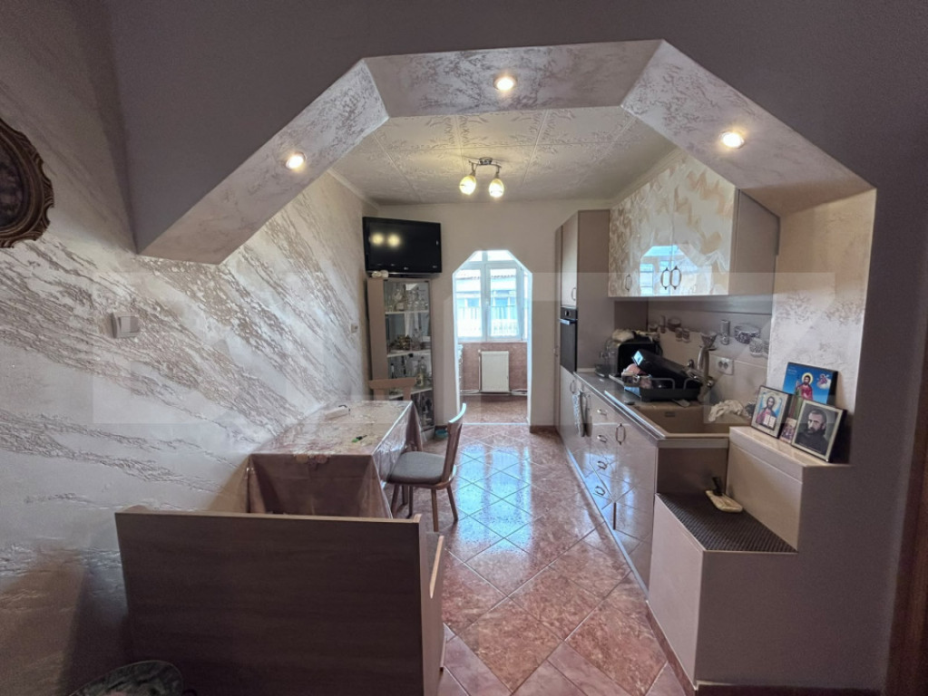 Apartament 3 camere, 63 mp, zona Centrală