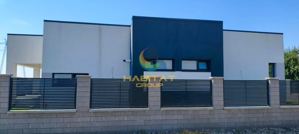 Casă cubistă parter, 129mp utili, cameră tehnică, curte 508mp cu gazon