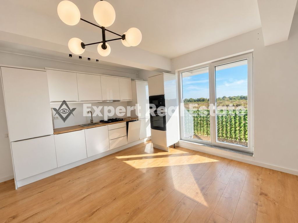 APARTAMENT MODERN 3 CAMERE-2 BAI-TUNARI