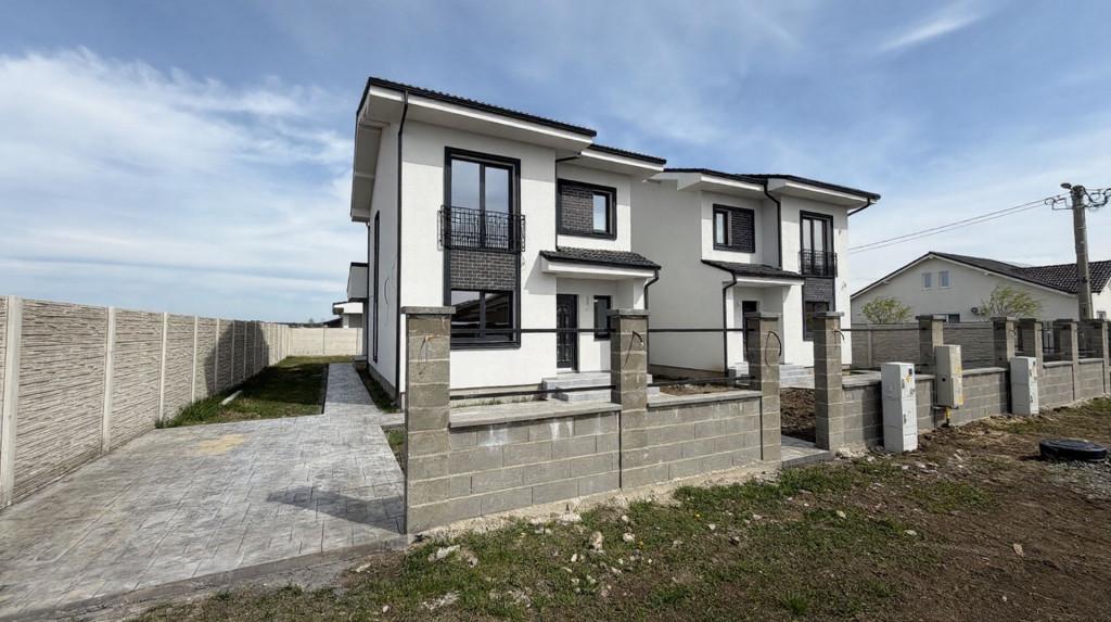 Duplex Despartit | Curte mare | Pozitie buna | Toate utilita
