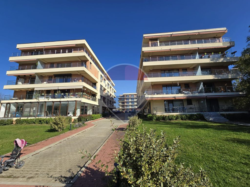 DE INCHIRIAT Apartament cu 3 camere în Club Lac Snagov