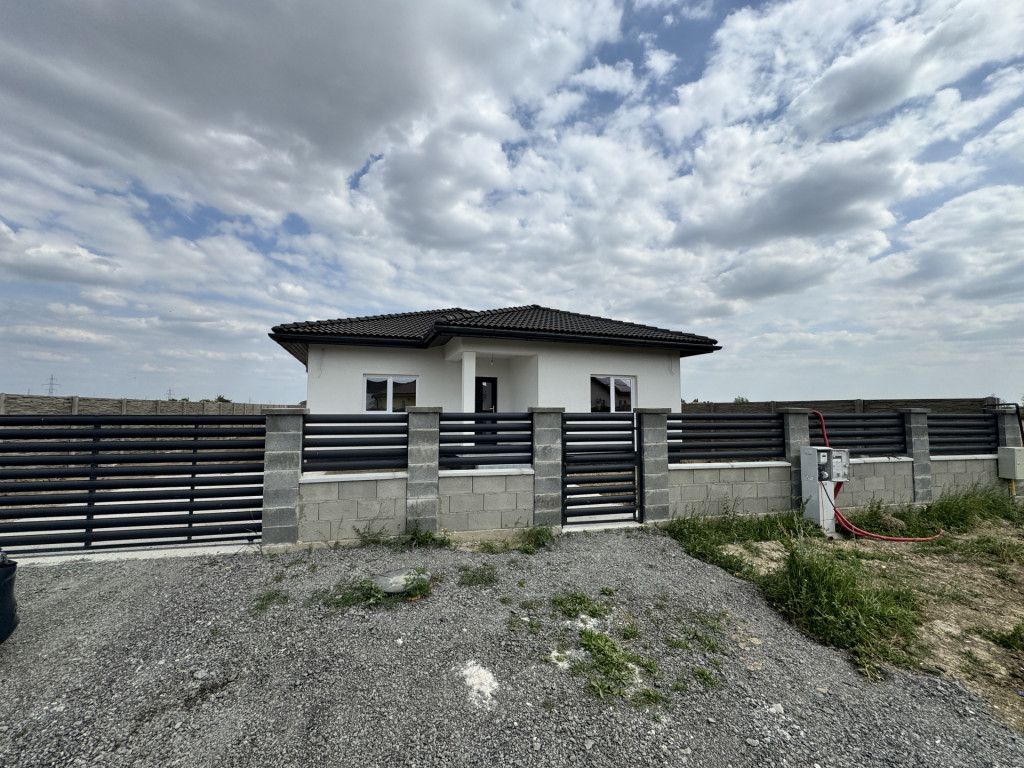 Casa Individuala in Mosnita | 3 dormitoare + 2 bai | Teren G
