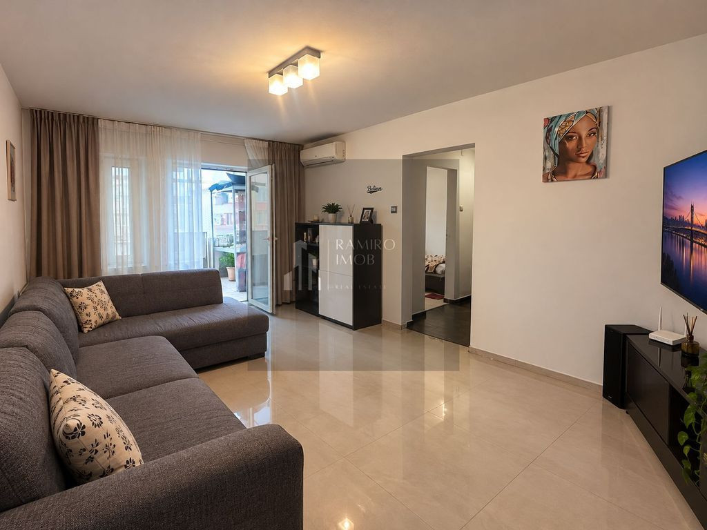 De vanzare apartament 2 camere, decomandat, Metrou Tineretului 15 min