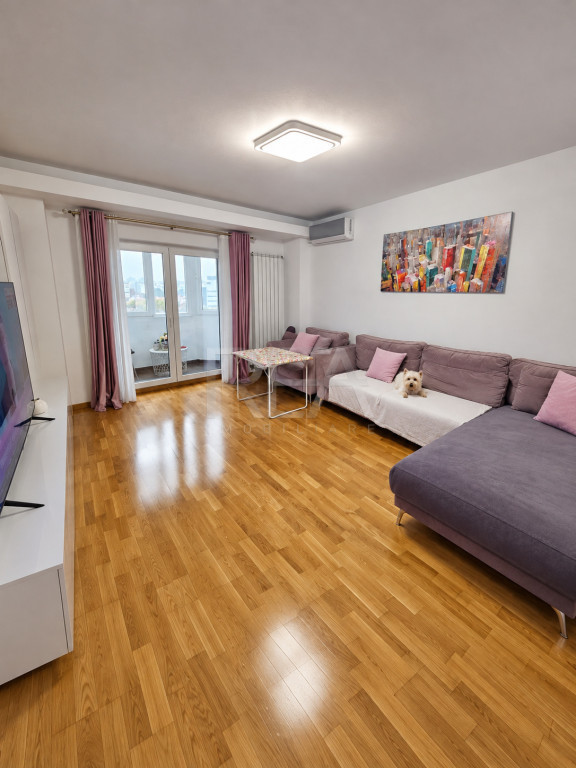 3 camere Decebal decomandat, centrală, an 1991, parcare