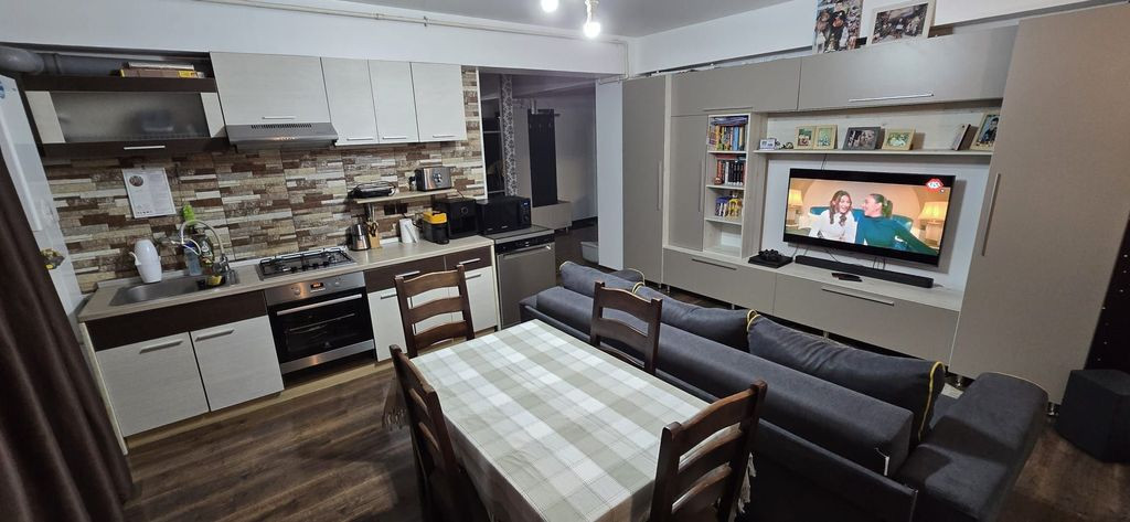 Apartament 3 camere zoma Km 5