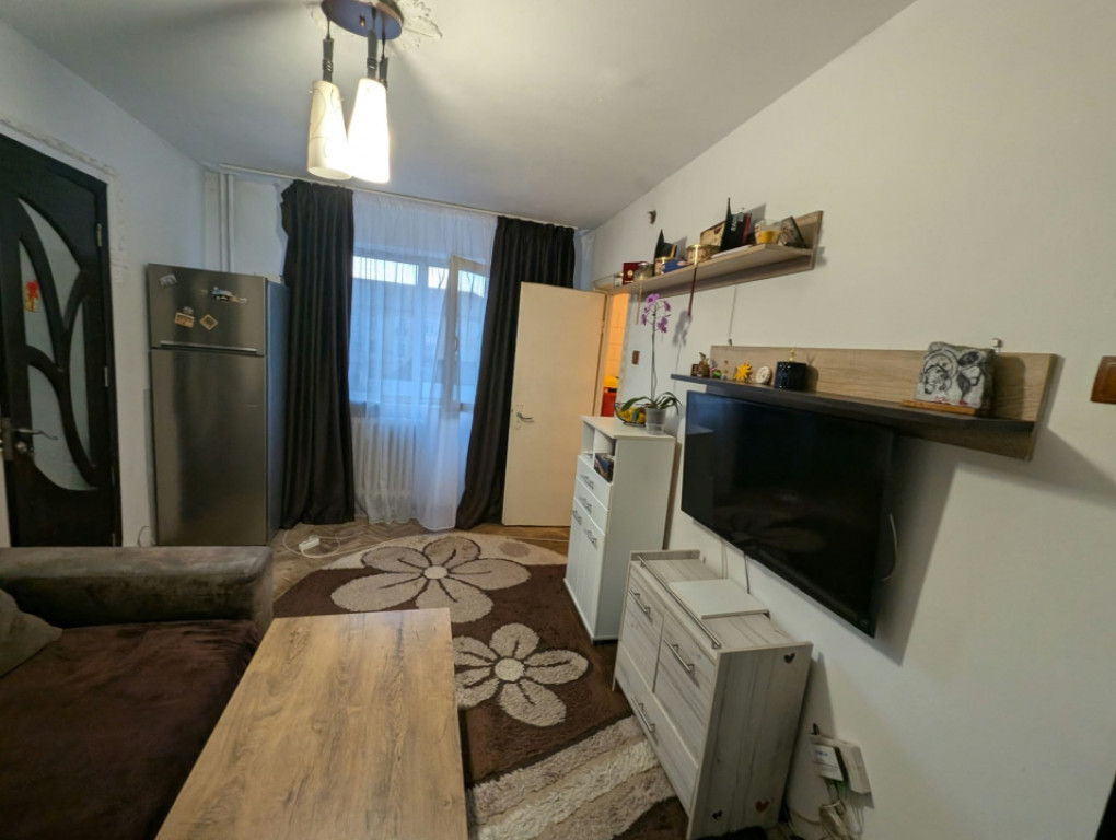 Apartament 2 camere, 31 mp, zona Valea Roșie