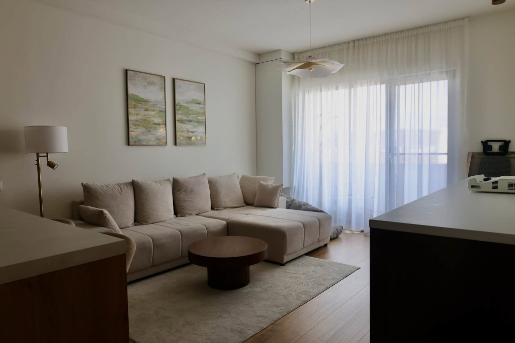 Inchiriere Apartament 2 camere semidecomandat, 45 mp, Eroilor