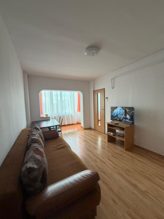 Garsonieră de închiriat, 25 mp, zona Bucla – Str. Victor