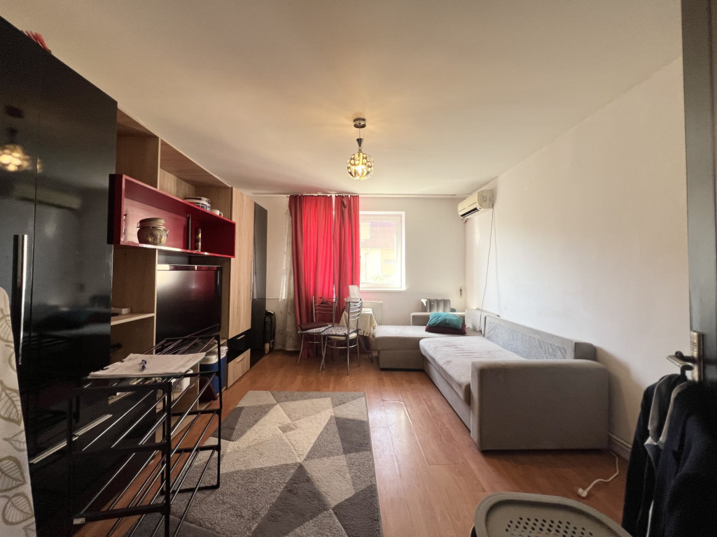 Garsoniera, mobilata si utilata, 20 mp utili, etaj 4 - zona