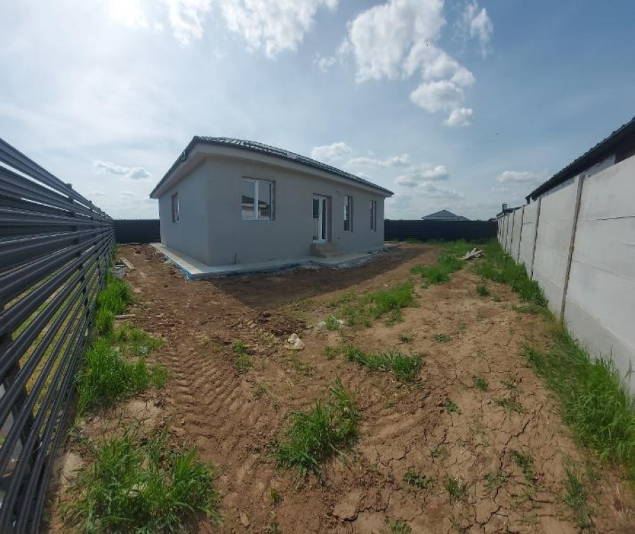 Complex privat-case single P+Pod, 4 camere, incalzire prin pardoseala