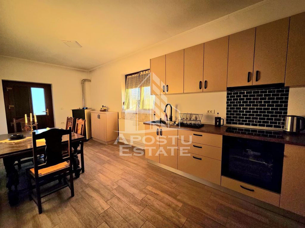 Apartament cu 3 camere, cu parcare, Osorhei, Bihor