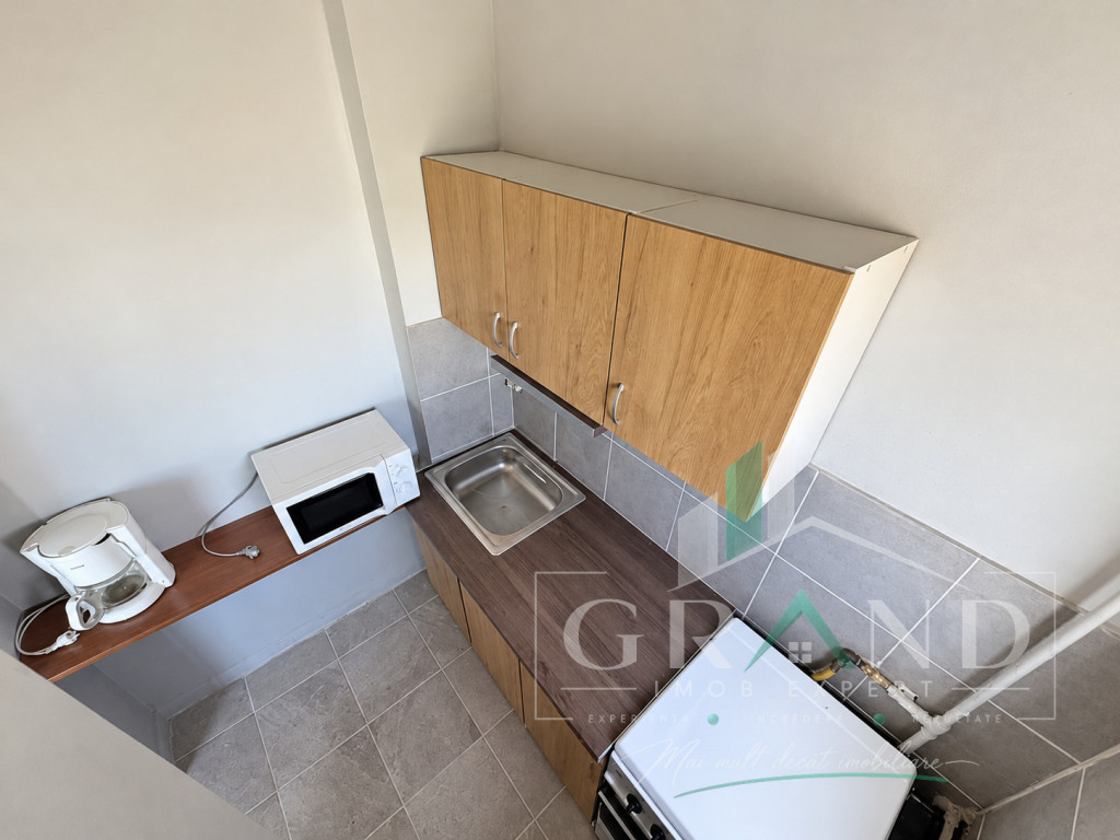 Garsonieră | Balcon închis | Etaj intermediar | Mărăști