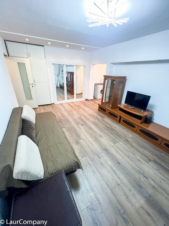 Apartament 2 camere Fratii Golesti Pitesti