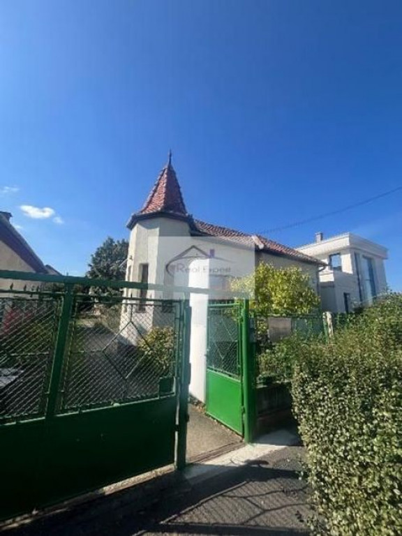 Casa de inchiriat in cartierul Andrei Muresanu-zona linistita
