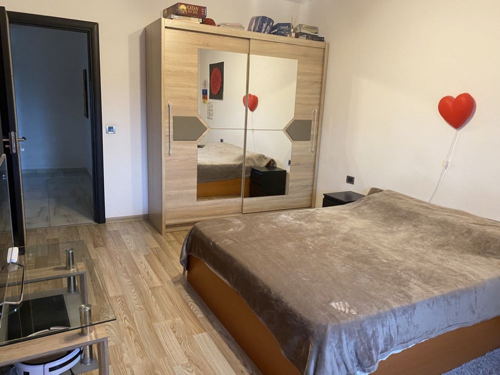 Apartament de 2 camere zona TRACTORUL,COMPLEX ISARAN,