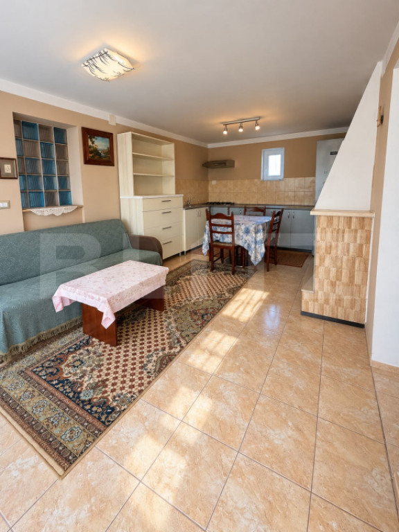 Casă de vânzare, 130 mp, zona Podeni