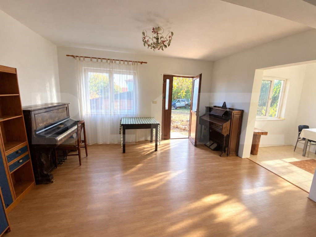 Casă cu grădină, 95 mp, zona Plopi
