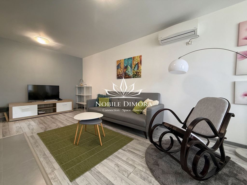 City of Mara - Apartament modern cu 2 camere - parcare privata - central