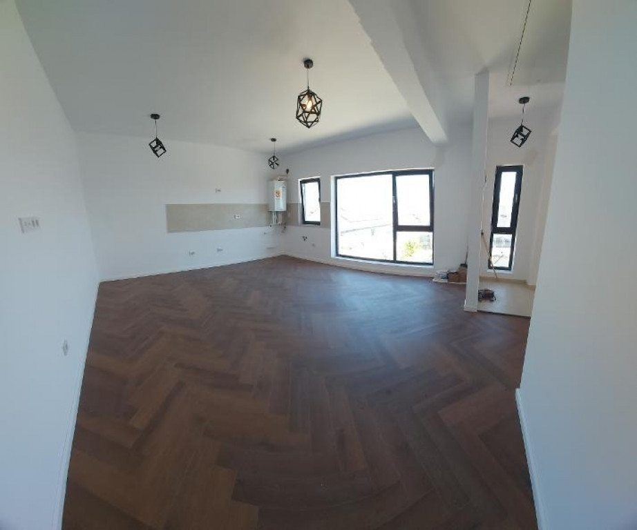 Apartamente 2 camere si curte proprie-60mp, complex privat