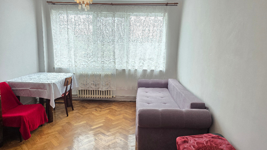 Vand apartament 2 camere in Deva, zona Pacii (Cartea Funciara), etaj 1