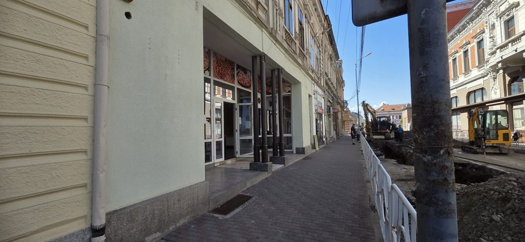 Spatiu comercial de inchiriat – fosta Pizzeria Unirii, Lugoj