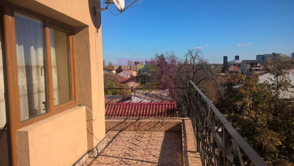 Apartament 3 camere de inchiriat 1 Mai București | ApexImob