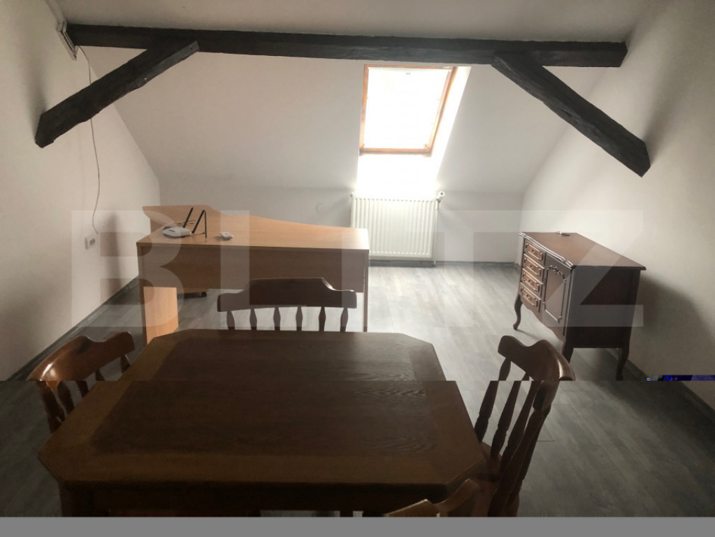 Spațiu de birou de închiriat – 25 mp, mobilat, zona Semi