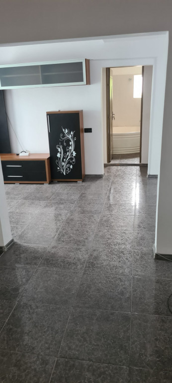 - Apartament 3 camere confort 1 decomandat, Dorobantilor Bar