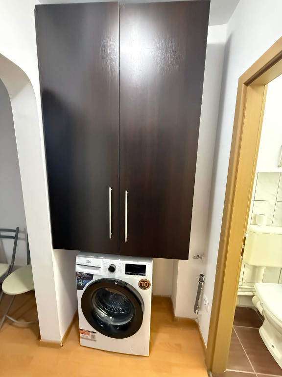 Apartament de 2 camere zona TRACTORUL