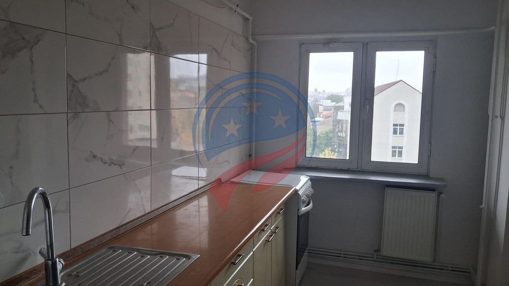 Apartament 4 camere, decomandat, etaj 3, zona Ramada