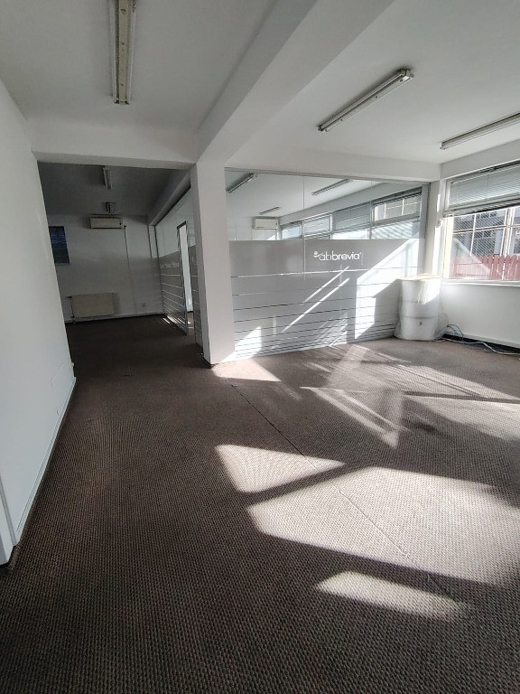 Inchiriere Spatiu comercial 8 incaperi; 490 mp;