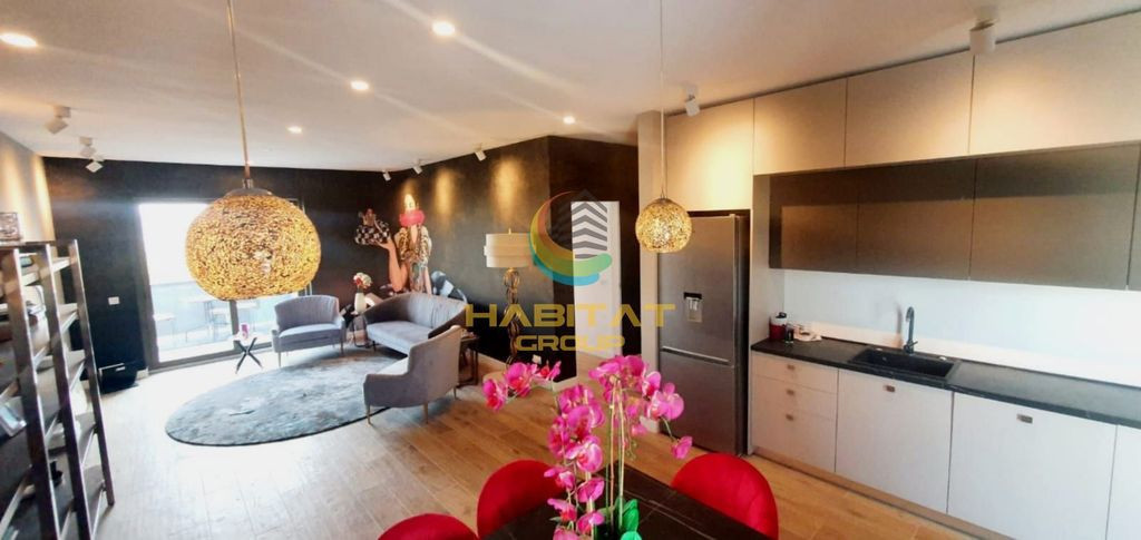 Apartament superb de 3 camere tip Penthouse 240mp zona Dacia, Eminescu