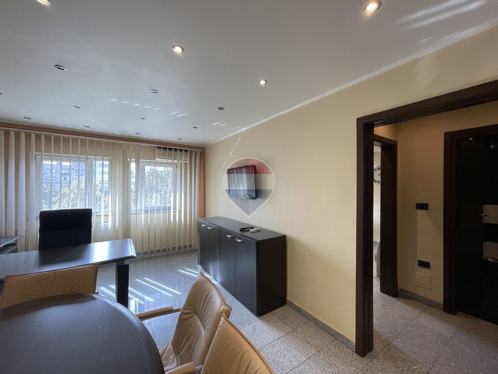 Apartament 4 camere de închiriat | Unirii, Fantani