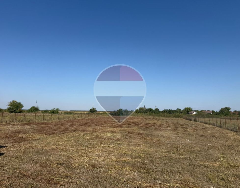 Teren intravilan de 1.000 mp de vânzare în Dârza – Agricultorilor