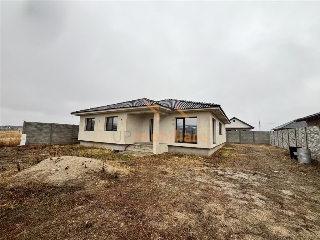 CASA LA STADIUL SEMI-FINISAT | SANTANDREI | 500 MP TEREN