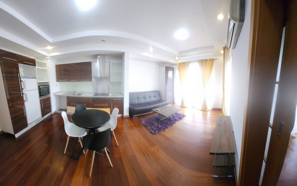Inchiriere apartament 3 camere Cosmopolis,2 locuri de parcare incluse