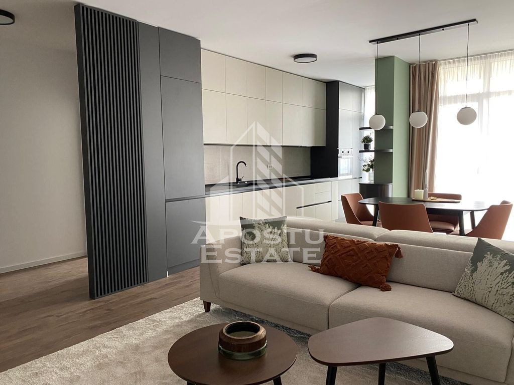 Apartament cu 3 camere lux, de închiriat zona Aradului
