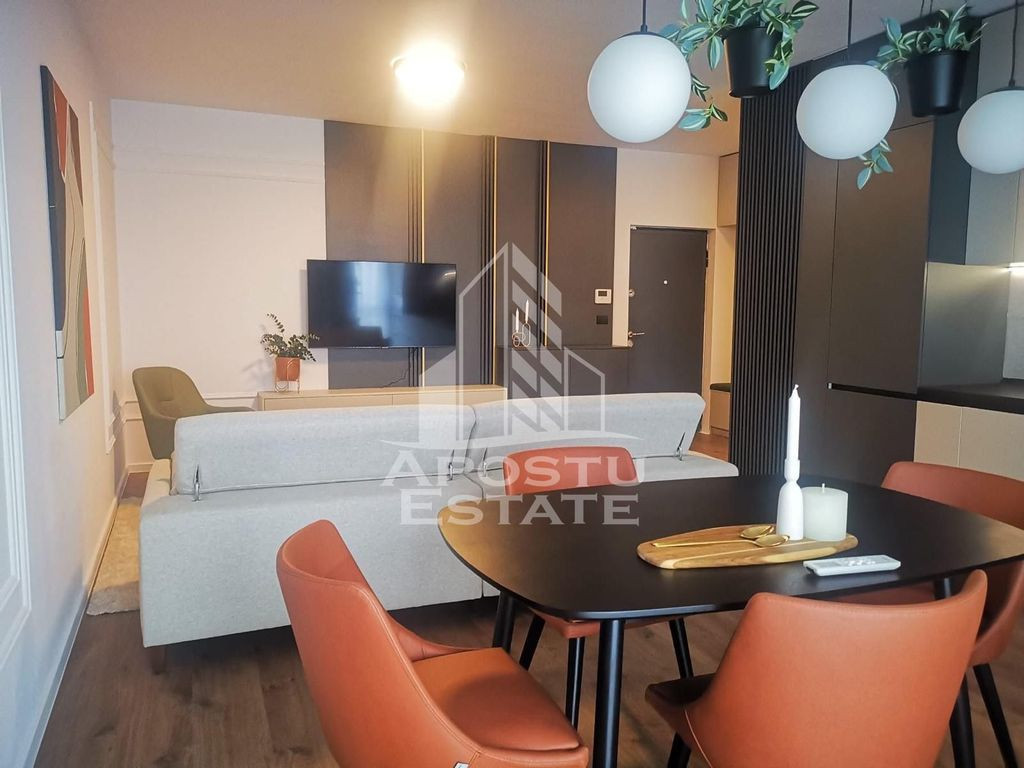 Apartament cu 3 camere lux, de închiriat zona Aradului