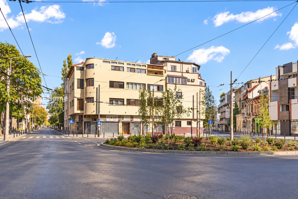 Apartament cu 4 camere | Imobil interbelic | Calea Victoriei