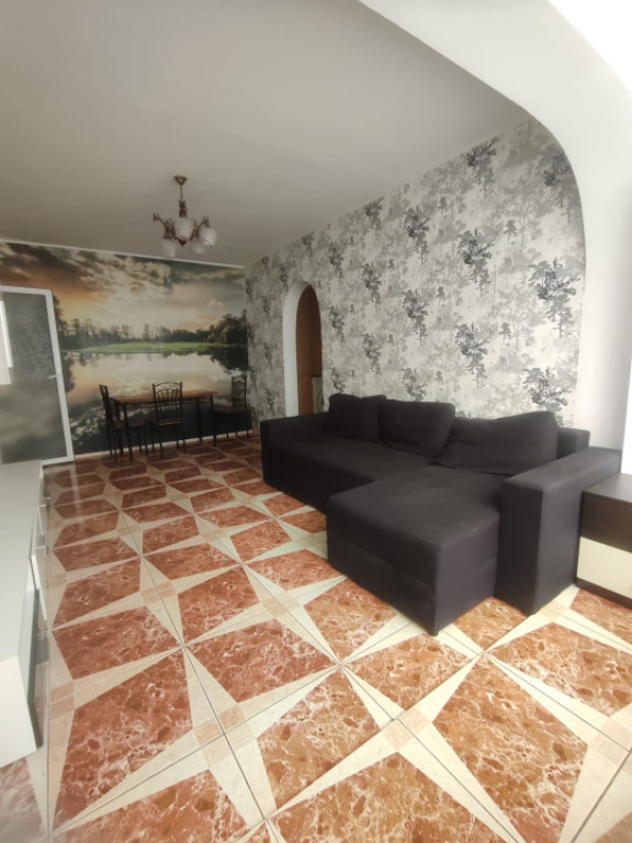 Apartament cu 2 camere, 40 mp, zona Vălenii de Munte