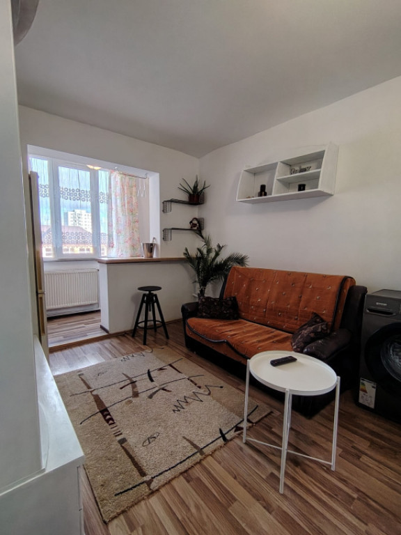 Apartament 1 cameră, zona Decebal – renovat, izolat, gata
